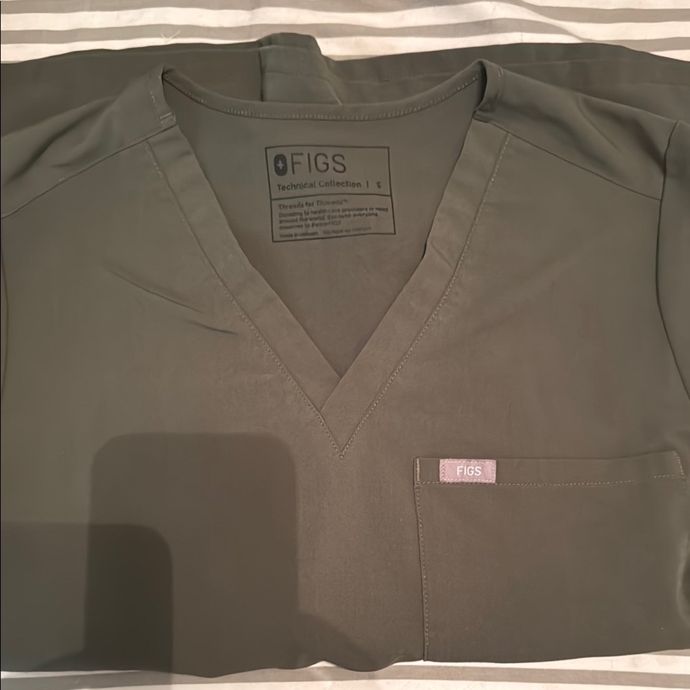 Figs Olive Green Short Sleeve Tee